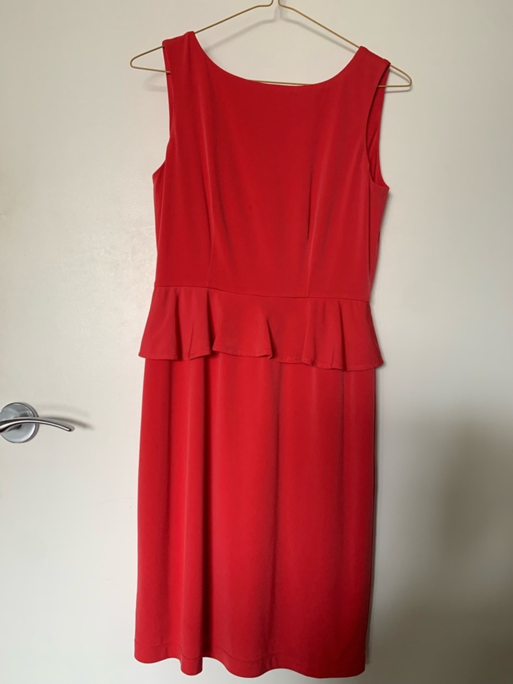 Donna Morgan Red Sleeveless Ruffle Sheath Dress Knee Length Size 2